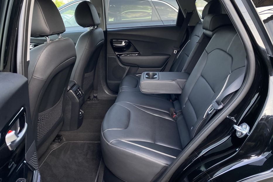 Продам Kia Niro 64кВт Макс.компл.Prestige 2022 года в Львове