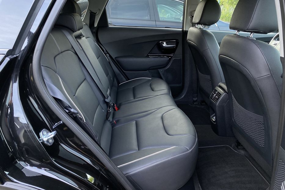 Продам Kia Niro 64кВт Макс.компл.Prestige 2022 года в Львове