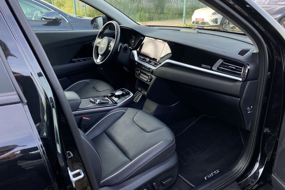 Продам Kia Niro 64кВт Макс.компл.Prestige 2022 года в Львове