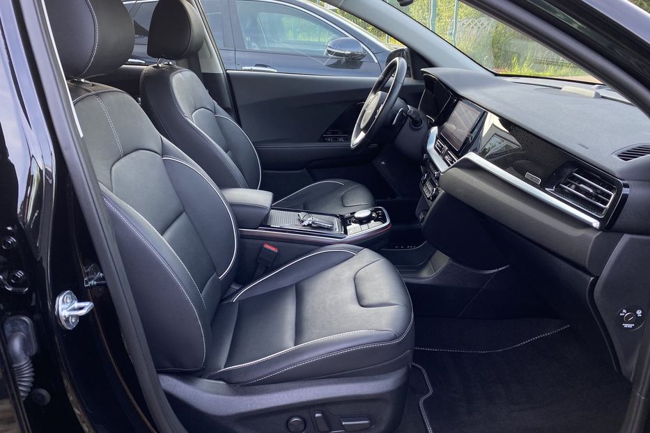Продам Kia Niro 64кВт Макс.компл.Prestige 2022 года в Львове