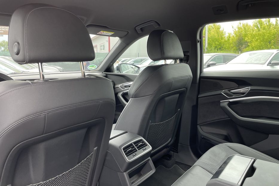 Продам Audi E-Tron e-tron S 370kW 2022 года в Львове