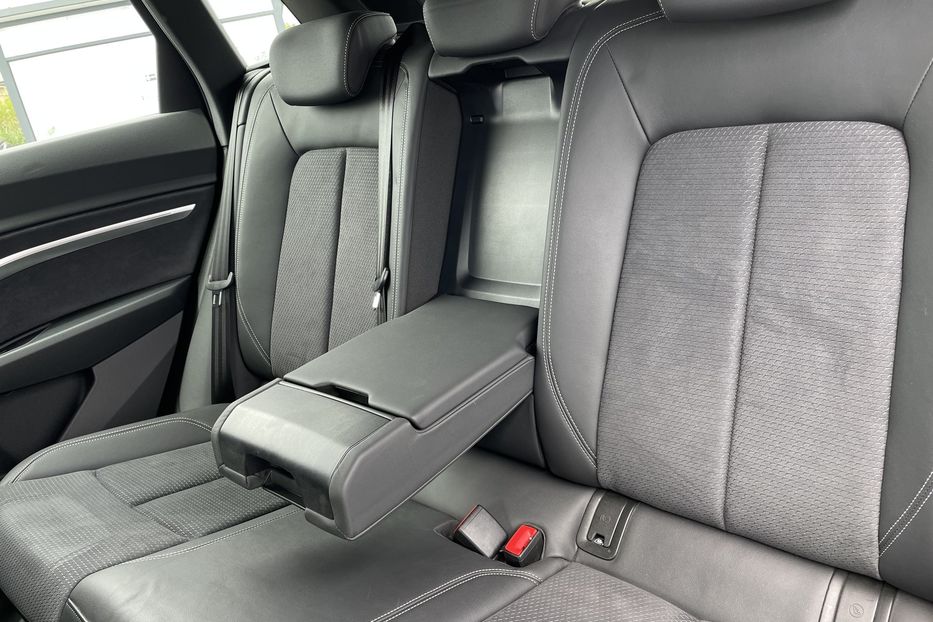 Продам Audi E-Tron e-tron S 370kW 2022 года в Львове