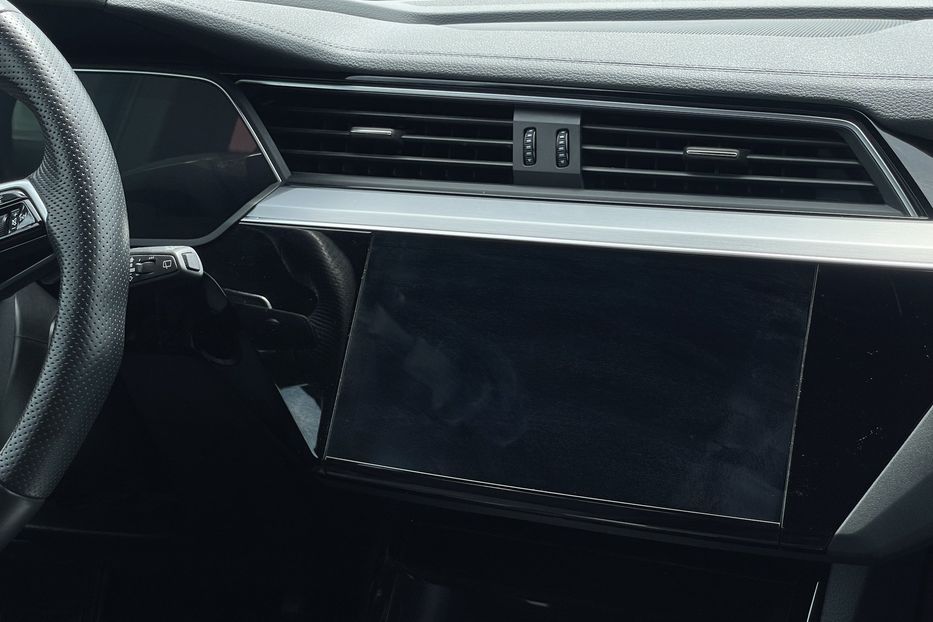 Продам Audi E-Tron e-tron S 370kW 2022 года в Львове