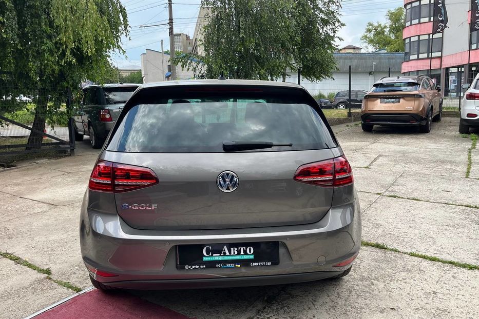 Продам Volkswagen e-Golf 2014 года в Черновцах