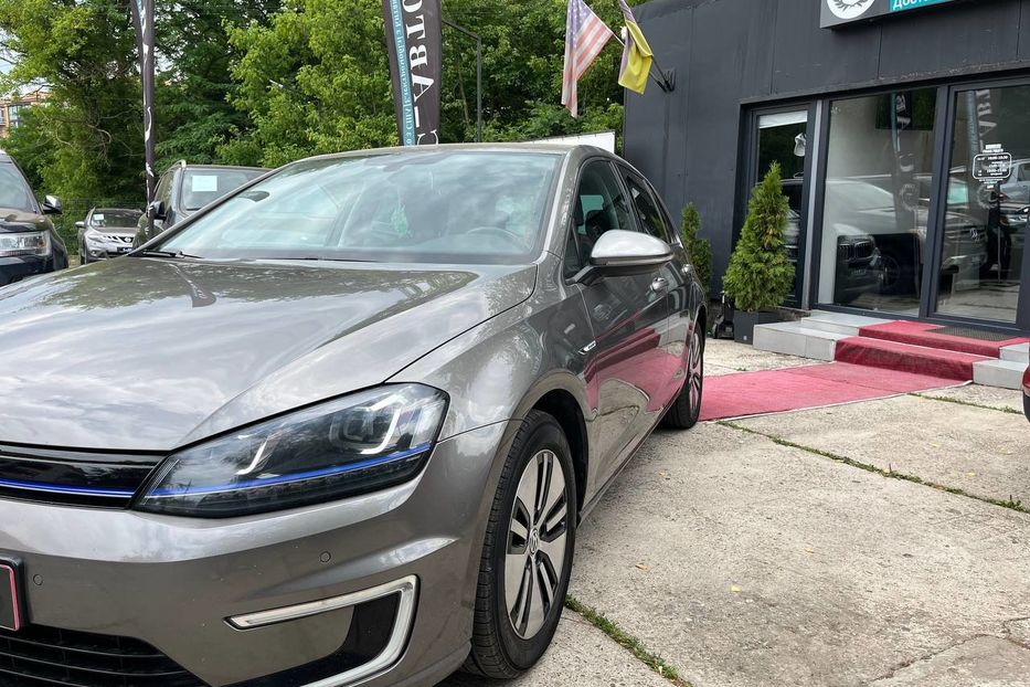 Продам Volkswagen e-Golf 2014 года в Черновцах