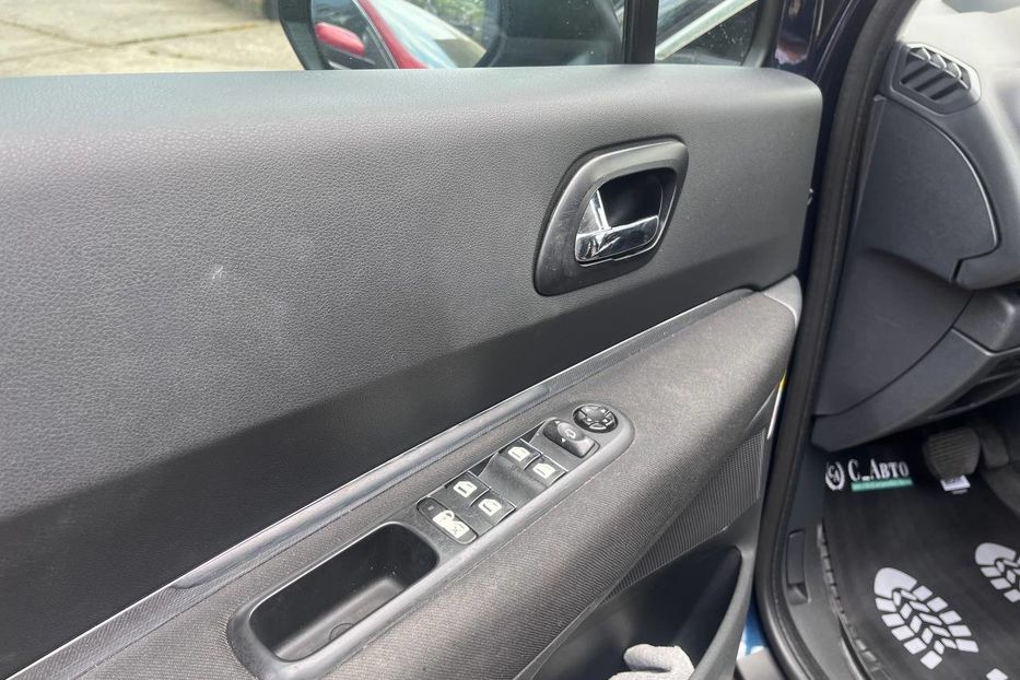 Продам Peugeot 3008 2011 года в Черновцах