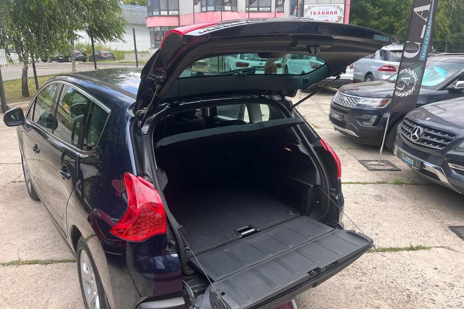Продам Peugeot 3008 2011 года в Черновцах