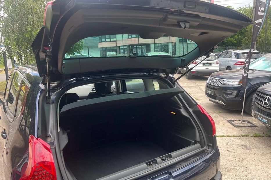 Продам Peugeot 3008 2011 года в Черновцах