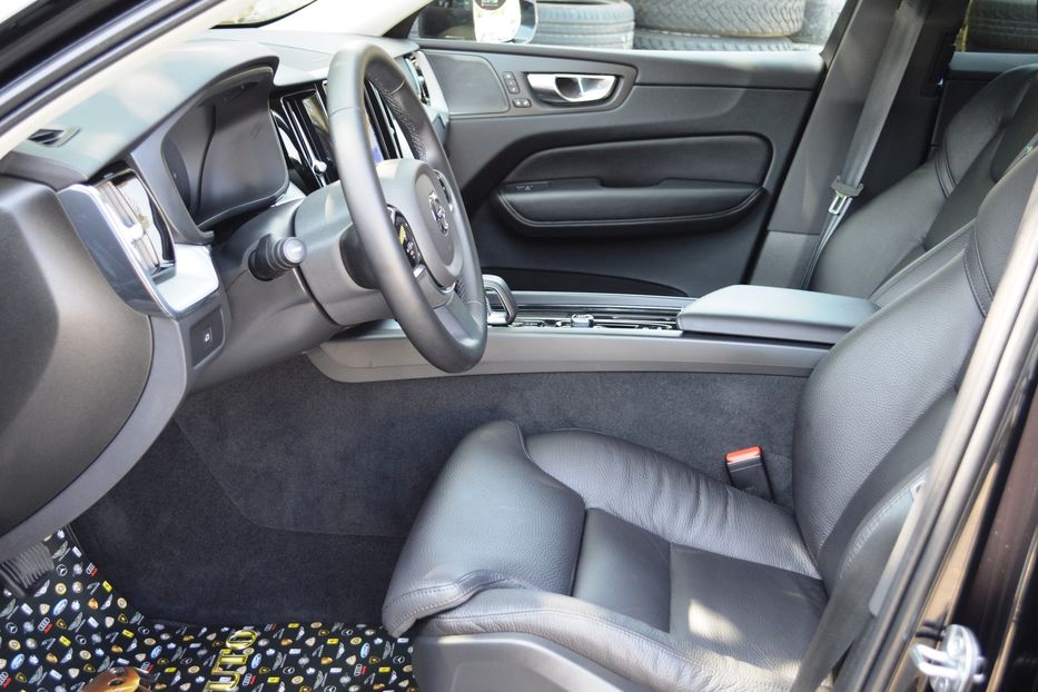 Продам Volvo XC60 MHEV 2023 года в Одессе