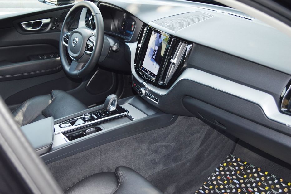 Продам Volvo XC60 MHEV 2023 года в Одессе