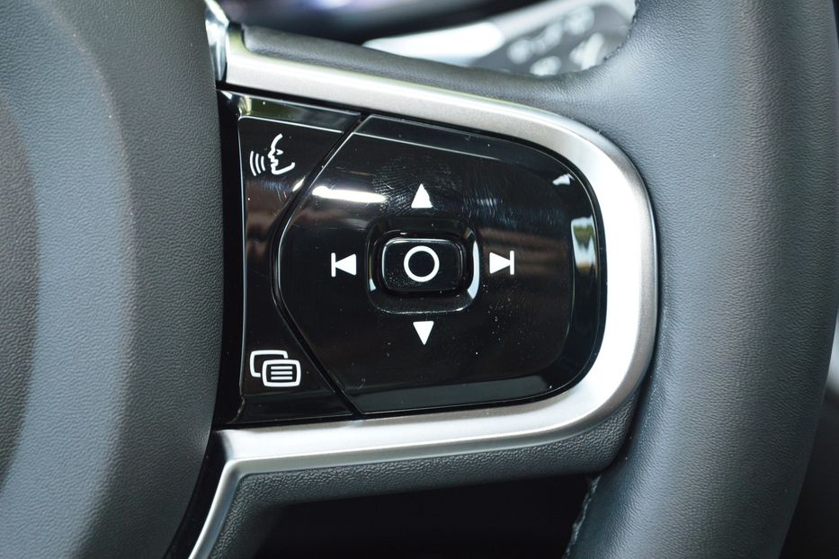 Продам Volvo XC60 MHEV 2023 года в Одессе
