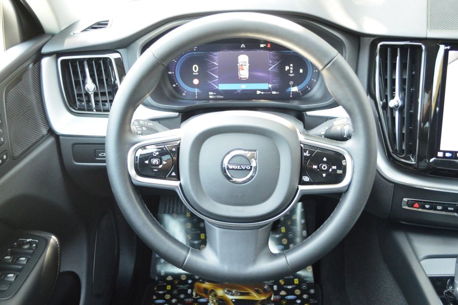 Продам Volvo XC60 MHEV 2023 года в Одессе