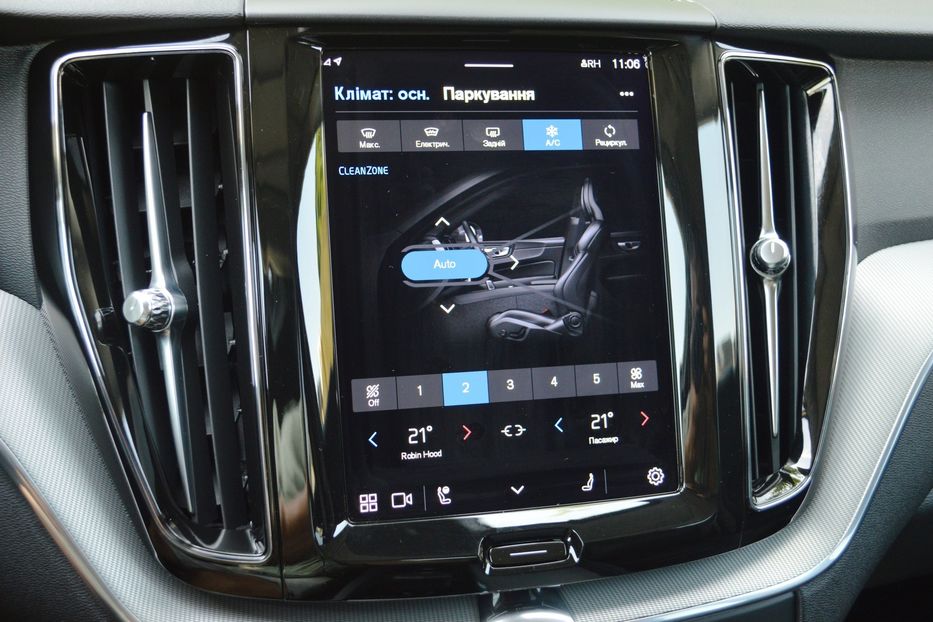 Продам Volvo XC60 MHEV 2023 года в Одессе