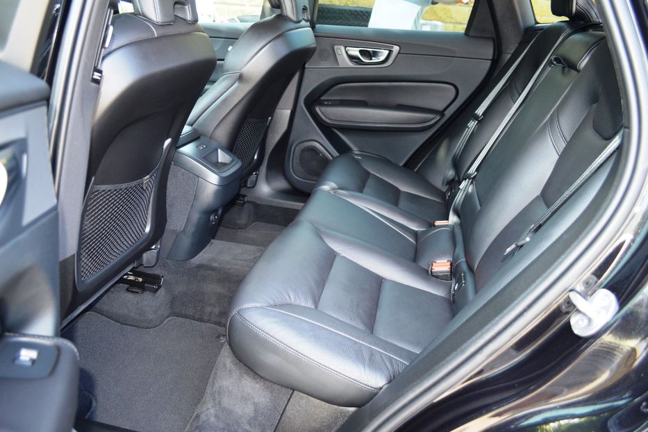 Продам Volvo XC60 MHEV 2023 года в Одессе