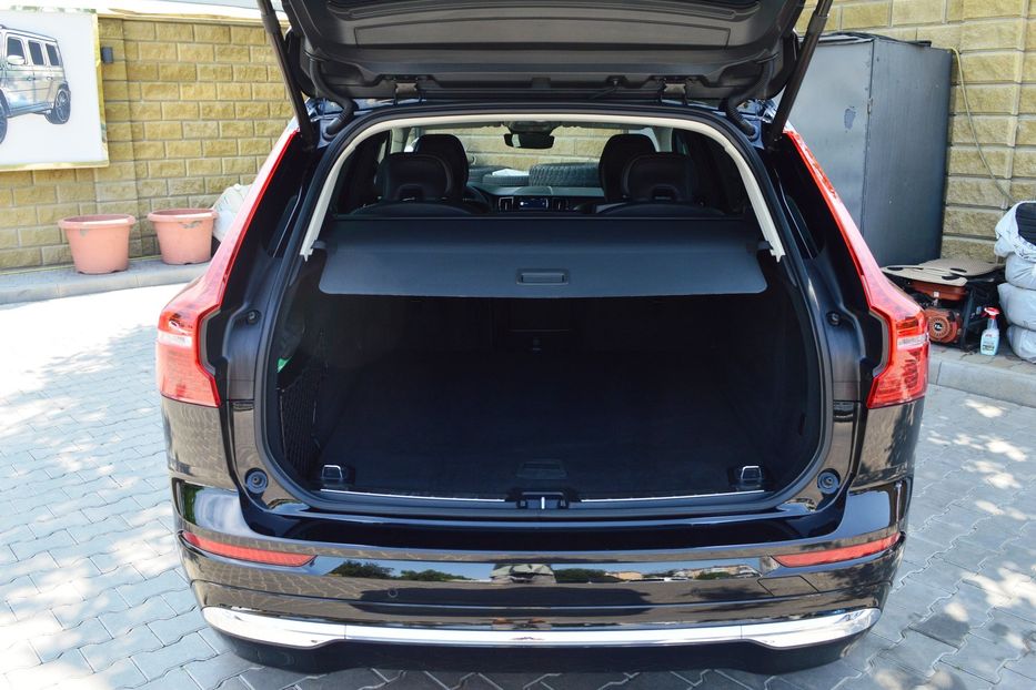 Продам Volvo XC60 MHEV 2023 года в Одессе