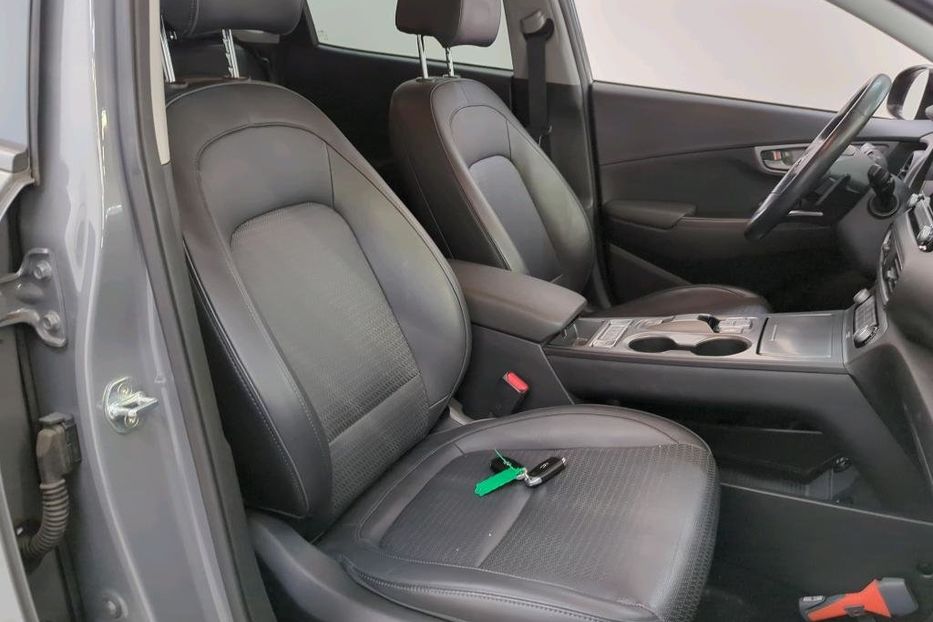 Продам Hyundai Kona Premium 64kW Rest 3 Phase 2020 года в Тернополе
