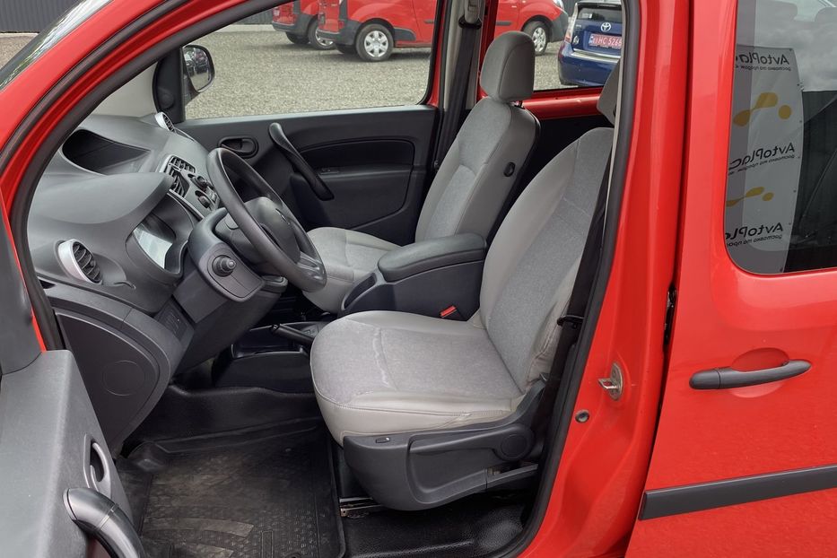Продам Renault Kangoo пасс. 2020 года в Луцке