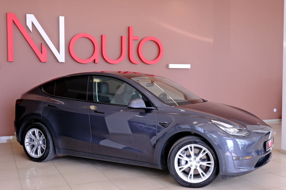 Продам Tesla Model Y Long Range 2022 года в Одессе