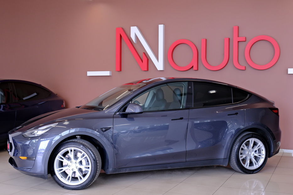 Продам Tesla Model Y Long Range 2022 года в Одессе