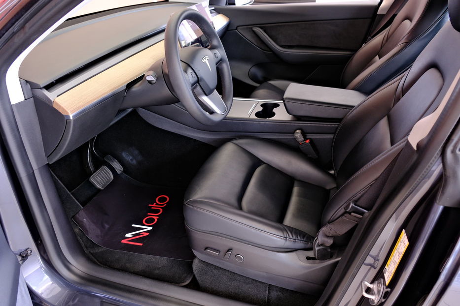 Продам Tesla Model Y Long Range 2022 года в Одессе
