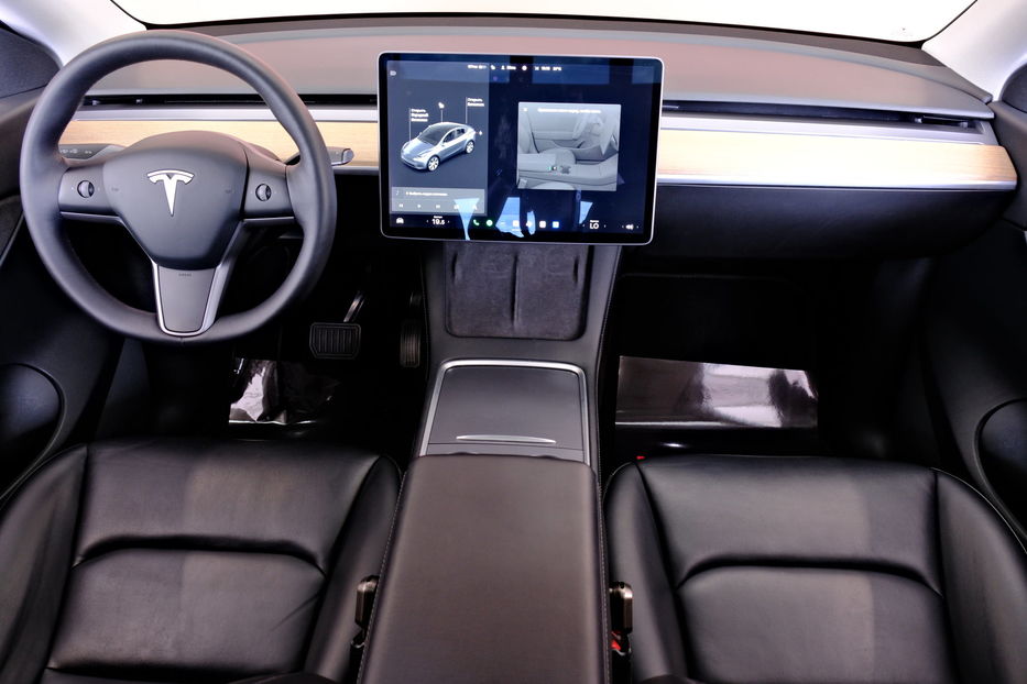 Продам Tesla Model Y Long Range 2022 года в Одессе