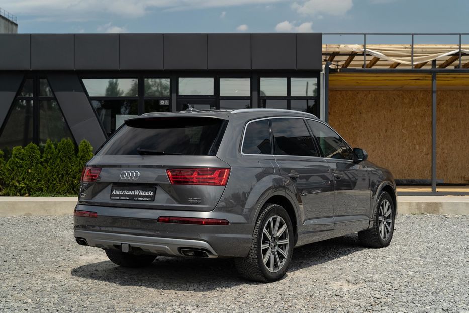 Продам Audi Q7 Premium Plus 2017 года в Черновцах