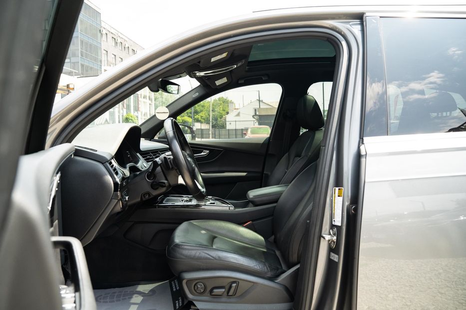 Продам Audi Q7 Premium Plus 2017 года в Черновцах