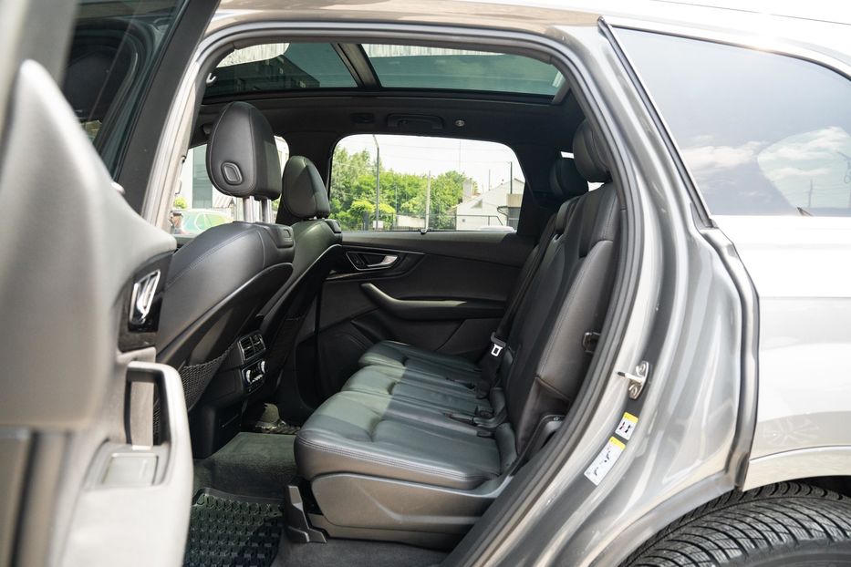 Продам Audi Q7 Premium Plus 2017 года в Черновцах