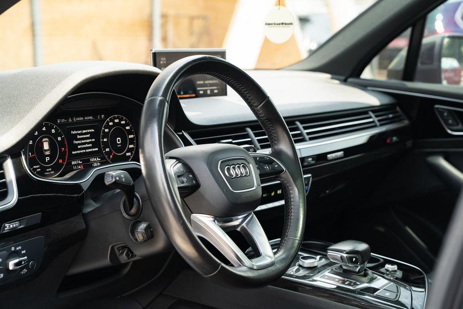 Продам Audi Q7 Premium Plus 2017 года в Черновцах