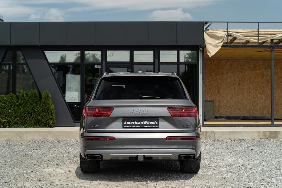 Продам Audi Q7 Premium Plus 2017 года в Черновцах