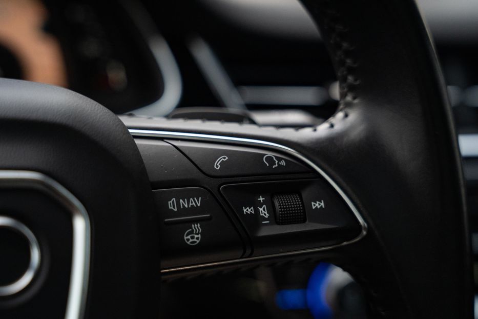 Продам Audi Q7 Premium Plus 2017 года в Черновцах