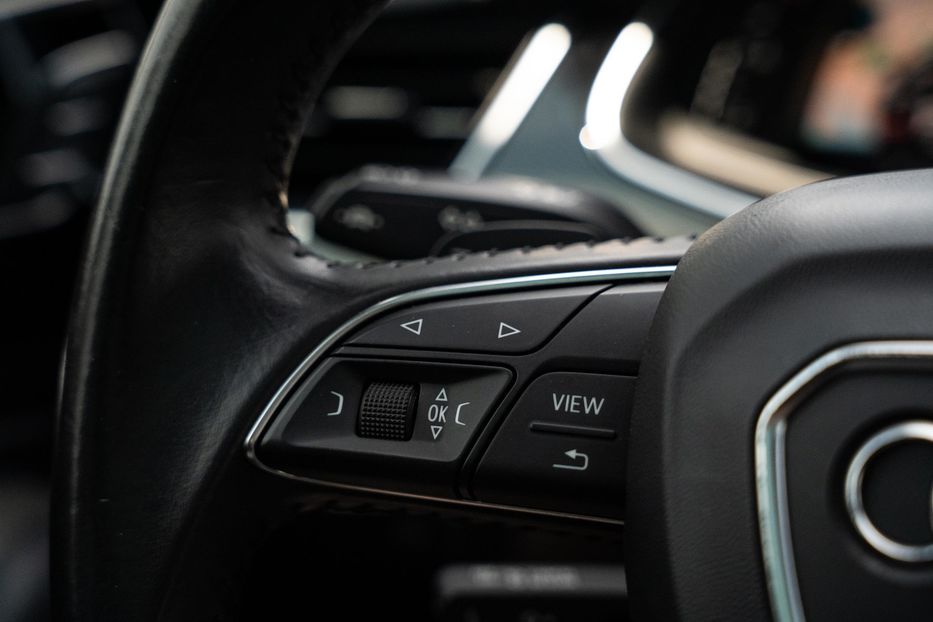 Продам Audi Q7 Premium Plus 2017 года в Черновцах