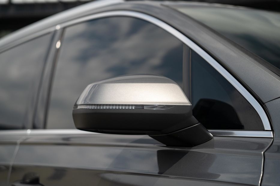 Продам Audi Q7 Premium Plus 2017 года в Черновцах