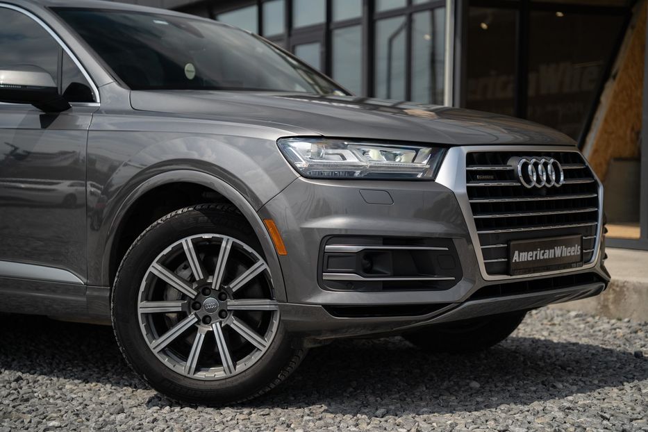 Продам Audi Q7 Premium Plus 2017 года в Черновцах