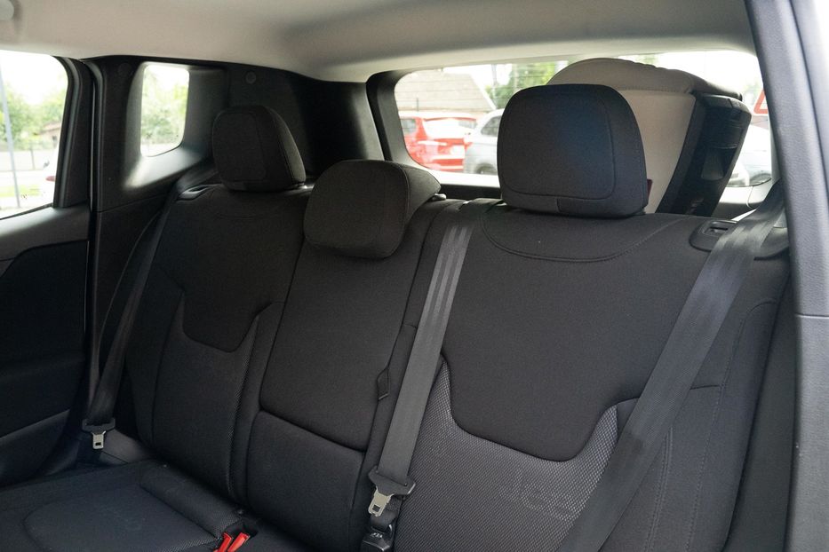 Продам Jeep Renegade Latitude 2015 года в Черновцах