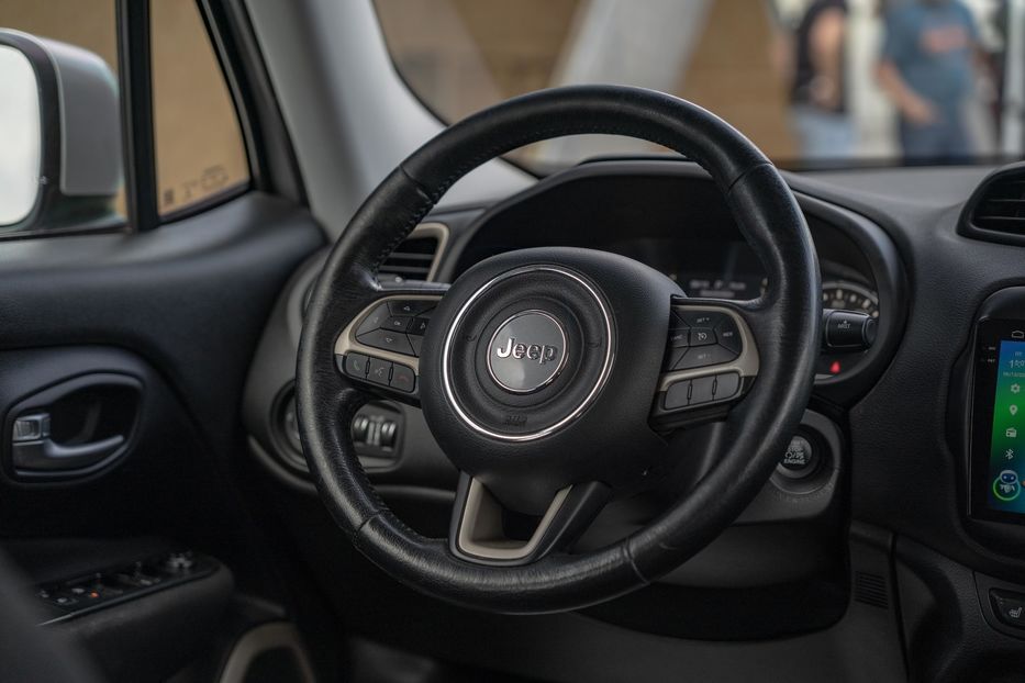 Продам Jeep Renegade Latitude 2015 года в Черновцах