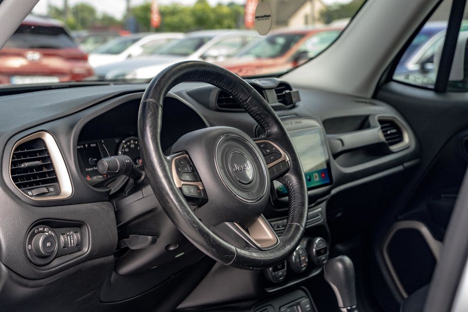 Продам Jeep Renegade Latitude 2015 года в Черновцах