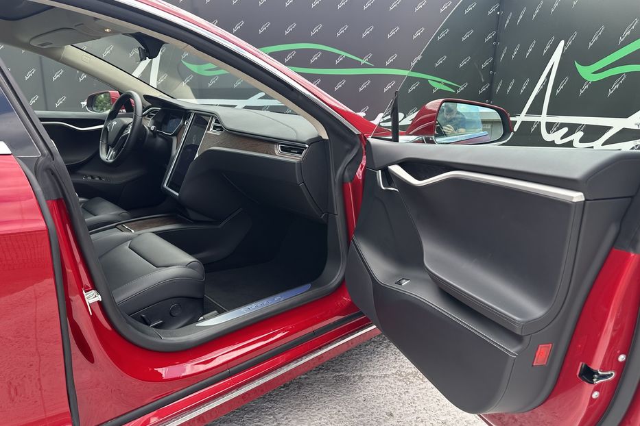 Продам Tesla Model S 75D 2018 года в Киеве