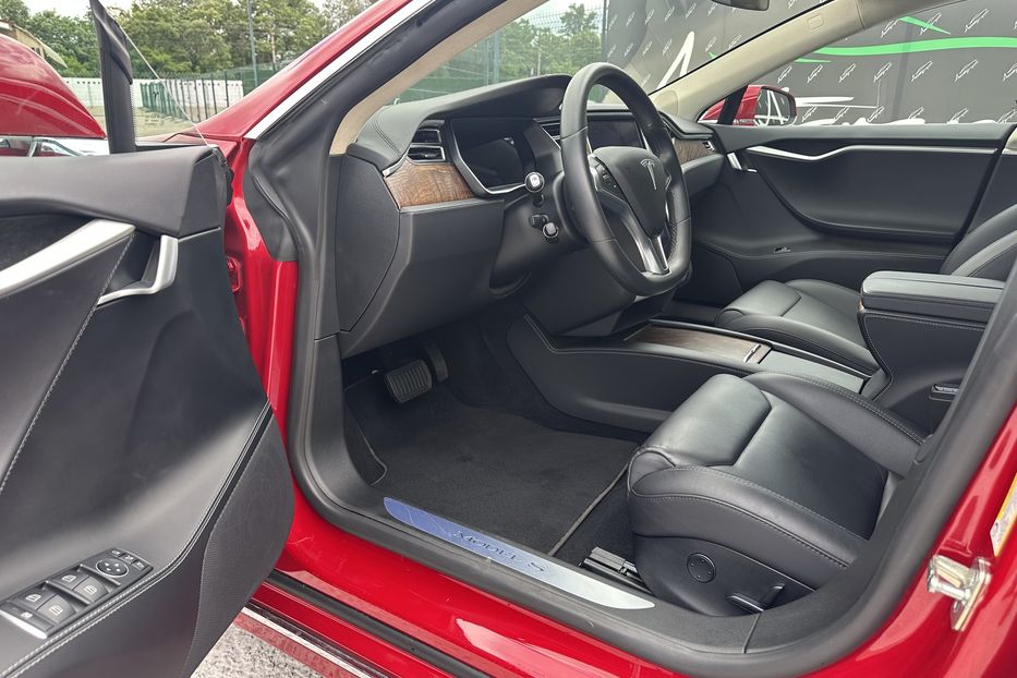 Продам Tesla Model S 75D 2018 года в Киеве