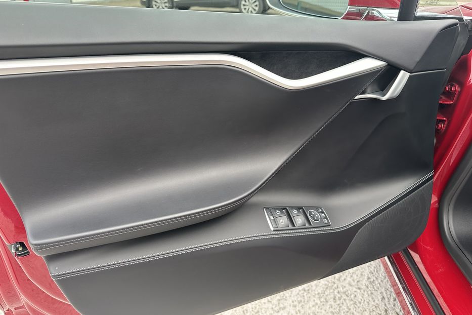 Продам Tesla Model S 75D 2018 года в Киеве