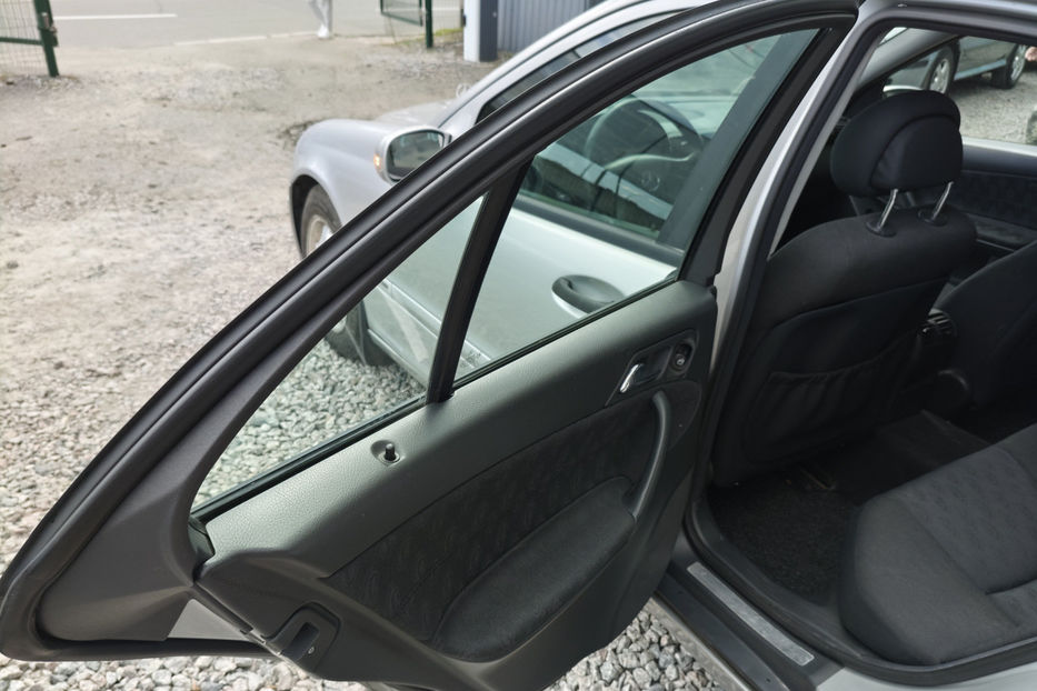 Продам Mercedes-Benz C-Class 2001 года в Киеве