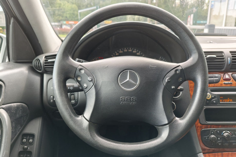 Продам Mercedes-Benz C-Class 2001 года в Киеве