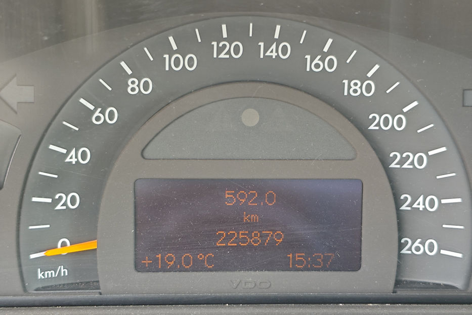 Продам Mercedes-Benz C-Class 2001 года в Киеве