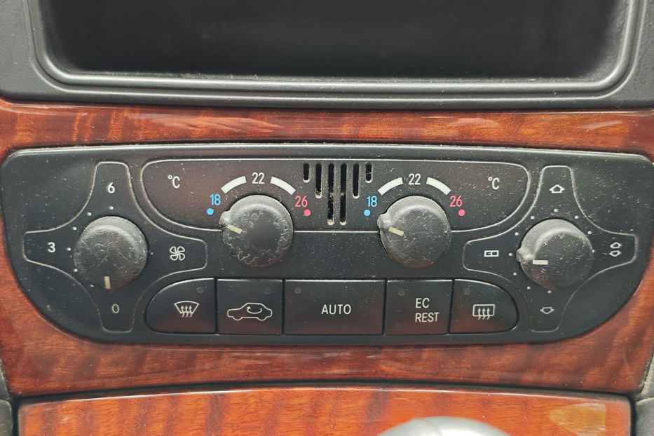 Продам Mercedes-Benz C-Class 2001 года в Киеве