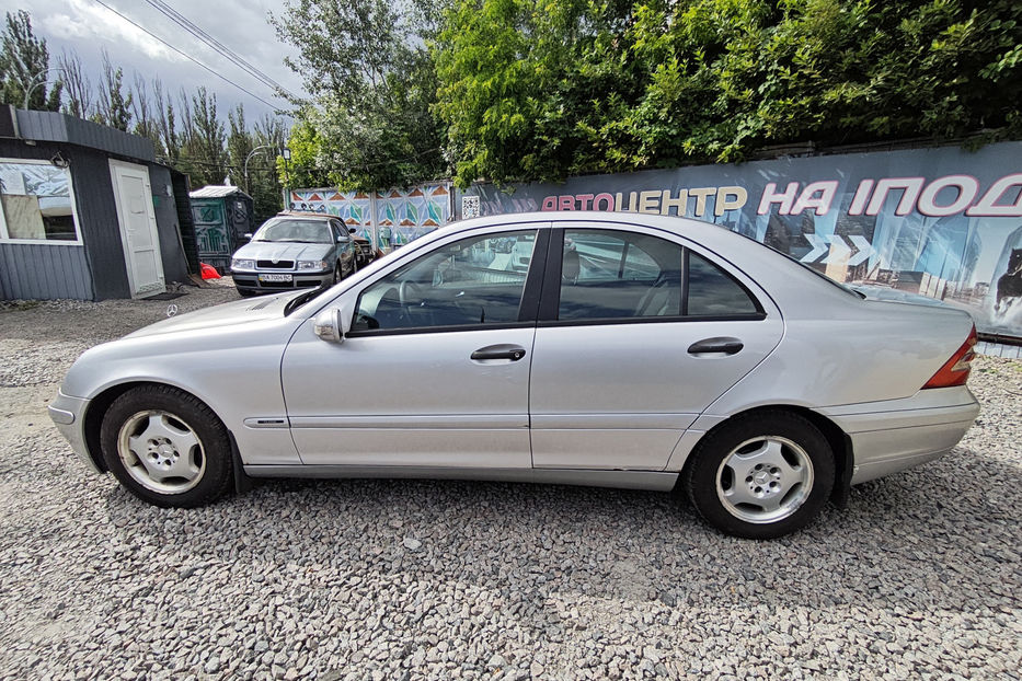 Продам Mercedes-Benz C-Class 2001 года в Киеве