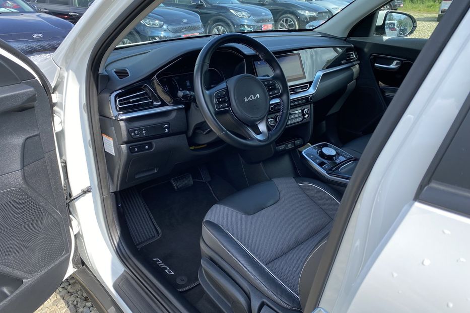 Продам Kia Niro 64кВт РЕЗЕРВ 2022 года в Львове