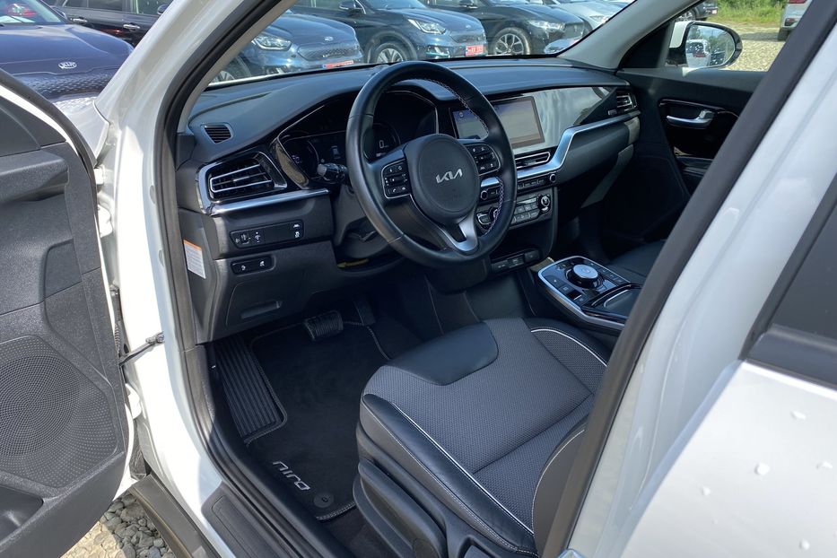 Продам Kia Niro 64кВт РЕЗЕРВ 2022 года в Львове