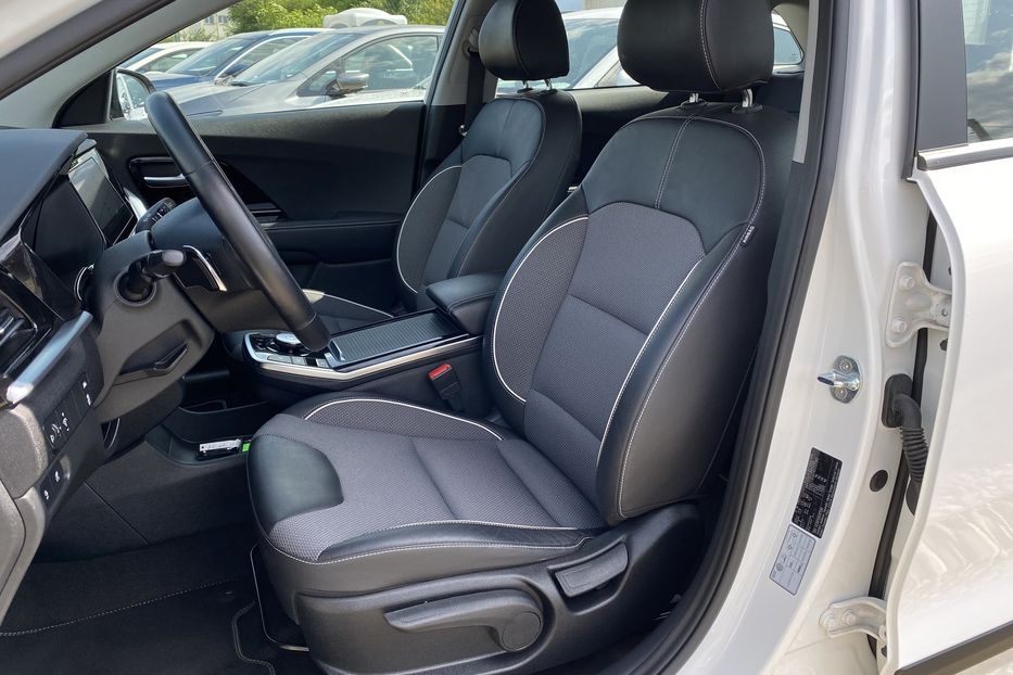 Продам Kia Niro 64кВт РЕЗЕРВ 2022 года в Львове