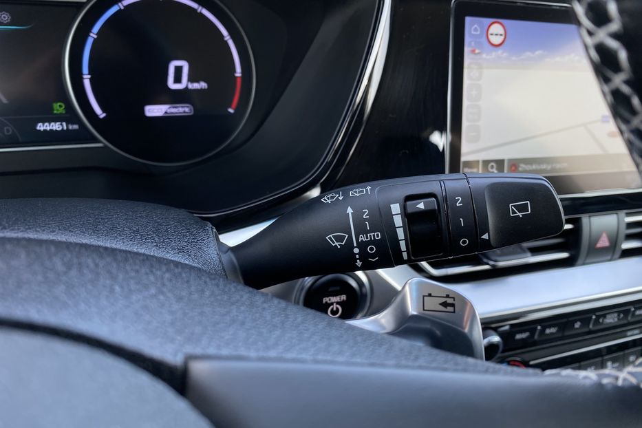 Продам Kia Niro 64кВт РЕЗЕРВ 2022 года в Львове