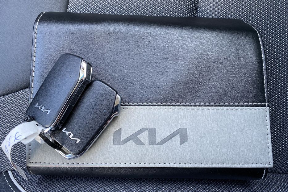 Продам Kia Niro 64кВт РЕЗЕРВ 2022 года в Львове